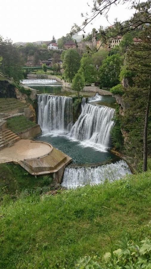 Amar Apartmani, ไยเซ ภายนอก รูปภาพ